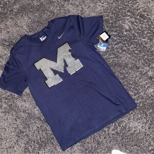 Med University Of Michigan Nike Dri Fit T-shirt NWT.